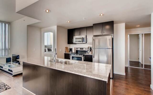 Perfect 2 BR2 BA Luxury Bldg