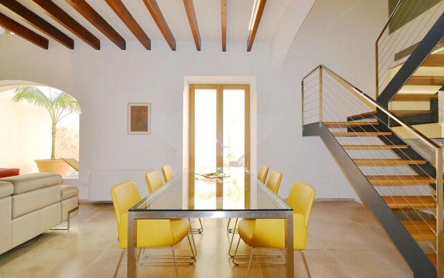 Top Quality Modern Town House in Petra With Private Pool