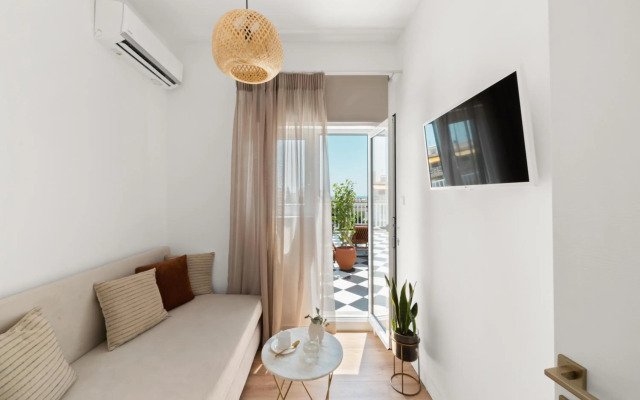 Luxurious Apartment with Big Sea View Terrace - Central Location