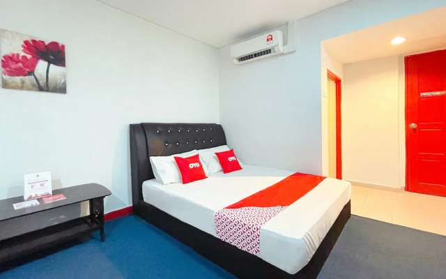 OYO 90324 Muar Station Hotel