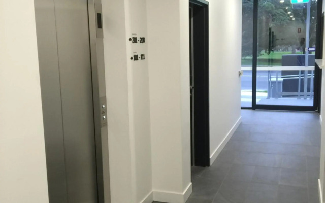 Whitehorse Apartment Hotel