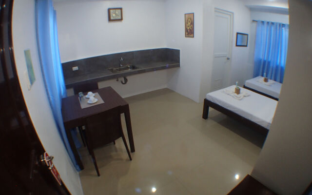 Pescadores Seaview Suites Moalboal
