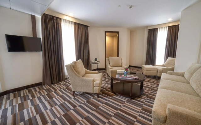 Avari Xpress Gulberg