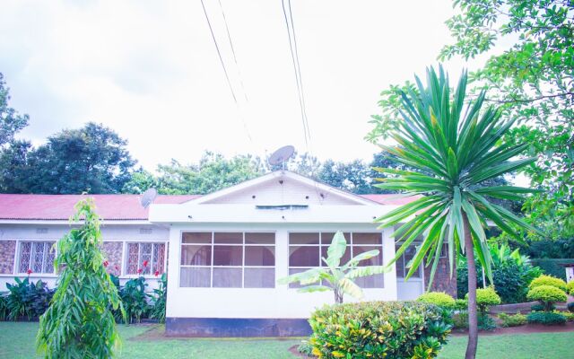 Kilihomebase & Campsite - Hostel