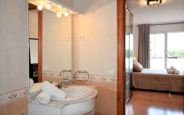 HomeHolidaysRentals Camos - Costa Barcelona