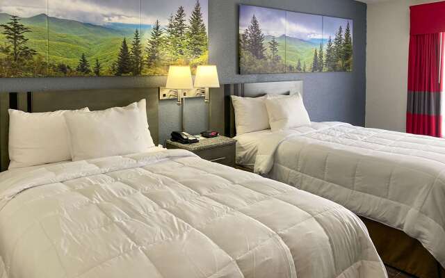 Clarion Pointe - Greensboro Coliseum Area