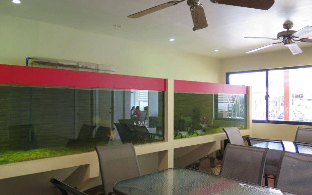 Royale House Hotel Davao powered by Cocotel