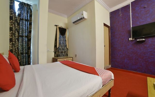 OYO 10599 Hotel R Inn Residency