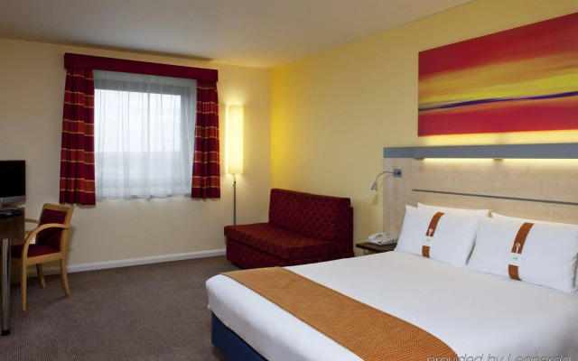 Holiday Inn Express London-Watford Junction by IHG