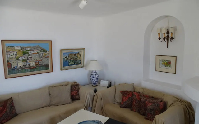 Monolithos Villa