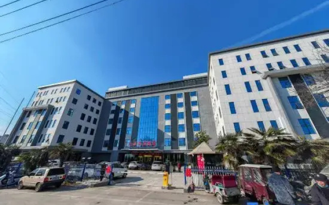 Qinglong Hot Spring Hotel