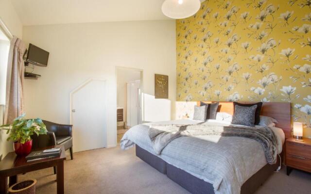 Manuka Lodge B&B