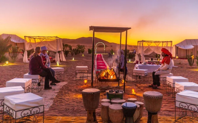 Merzouga Luxury Camp & Camel Trek