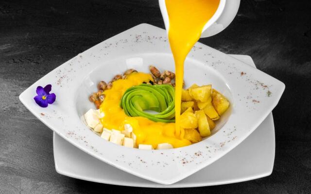 Hotel Stubel Suites and Cafe