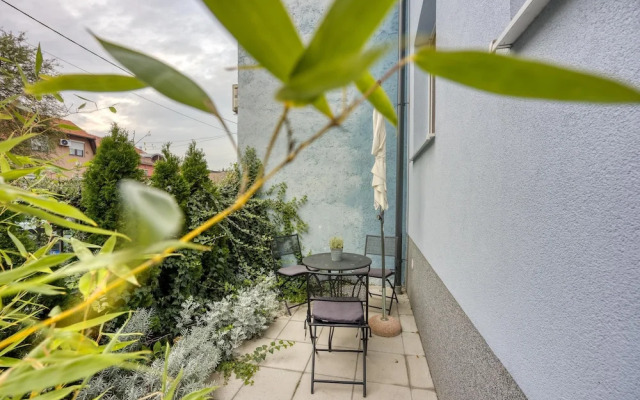 Modern Apartment With Bikes and PS4