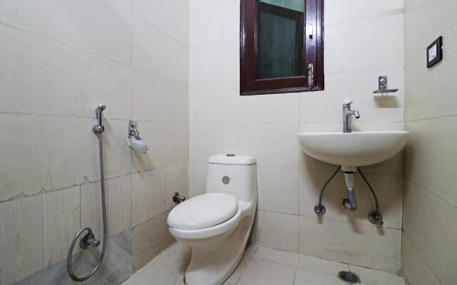 OYO 36689 Royal Cottage