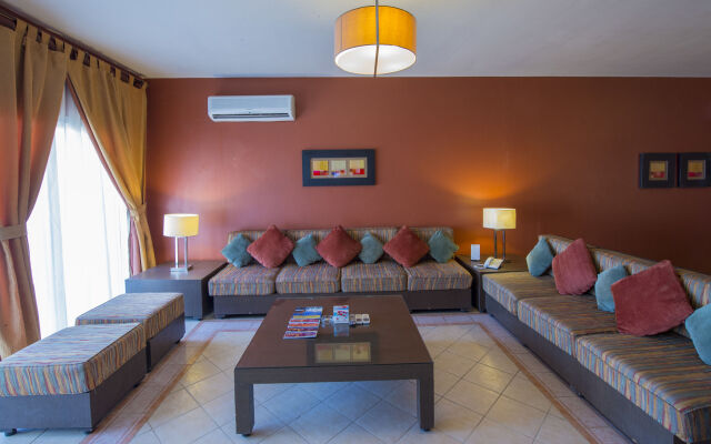 La Fontaine Lagoon Resort