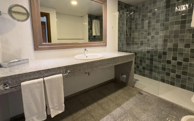 Holiday Inn Algarve Albufeira by IHG