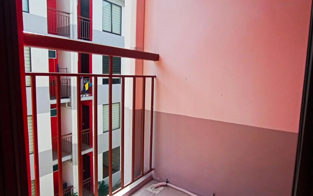 Relaxing 1-Bedroom Condo Unit (by Lee Portum)