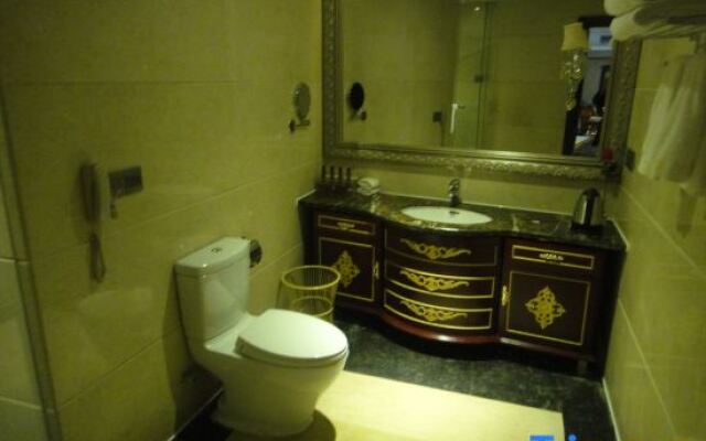 Yifeng Holiday Theme Hotel