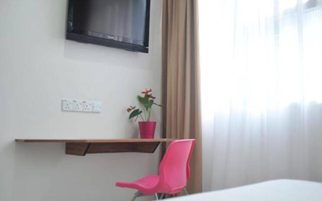 V Hotel