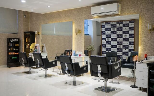Hotel Clarks Inn Suites Kangra