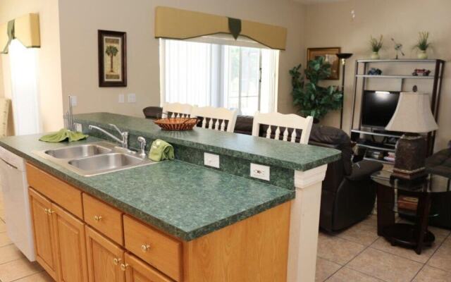 Ta524or 5 Bedroom Home