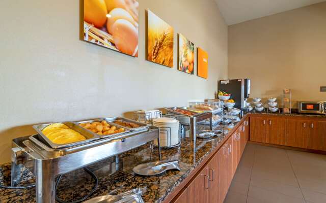 Comfort Inn & Suites Mandan - Bismarck