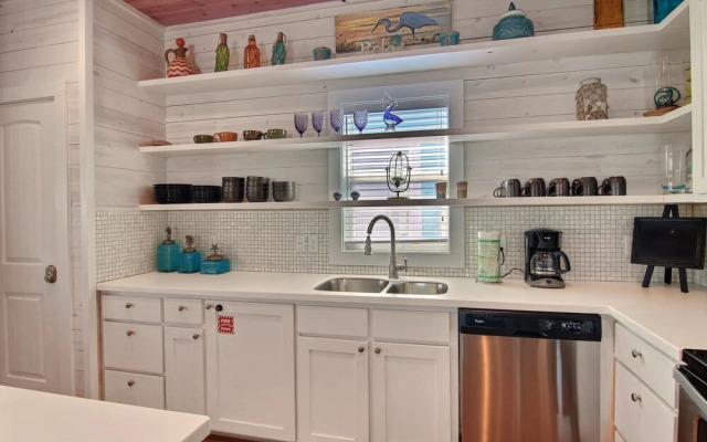 Purple Pelican - 4 Br home