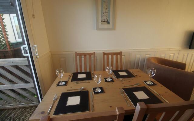 34H Medmerry Park 2 Bedroom Chalet Family Friendly