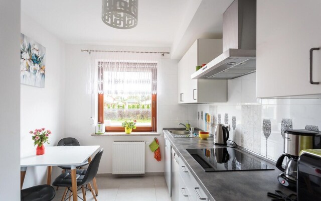 Awesome Home in Mielno With 5 Bedrooms and Wifi