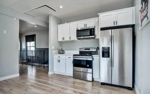 Ventura Downtown Minutes to Beaches