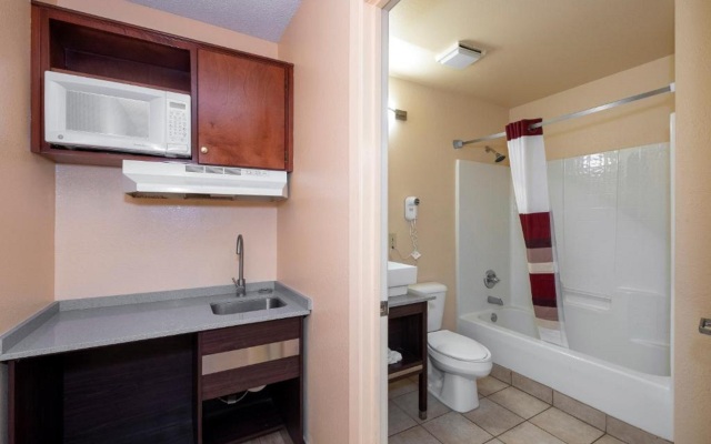 Red Roof Inn Valdosta - University