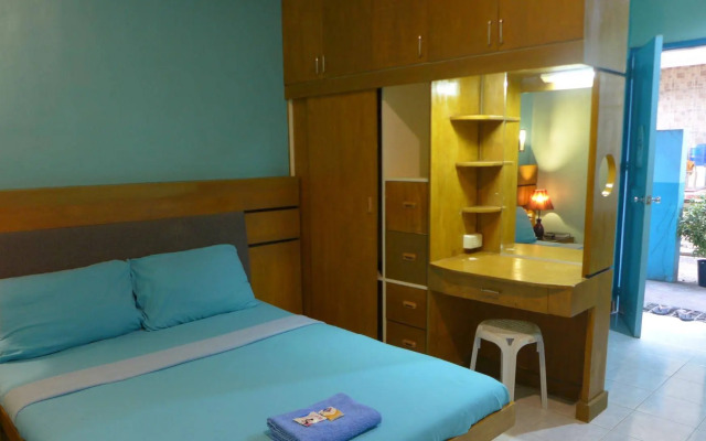 Rozen Suites Malakas
