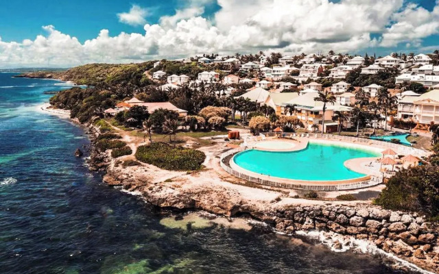 Anse des Rochers Beach & Pool Resort