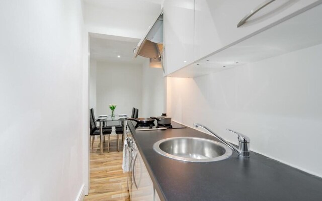 Bermondsey London, 3 People Apartment, Peaceful