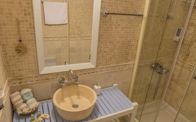 Tash Mekan Alacati Boutique Hotel