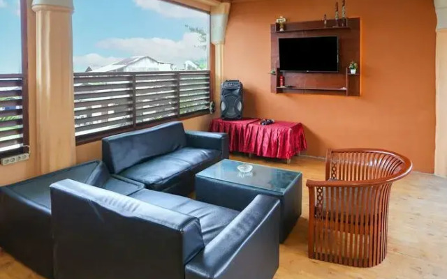 Capital O 93349 Hotel Gondangdia