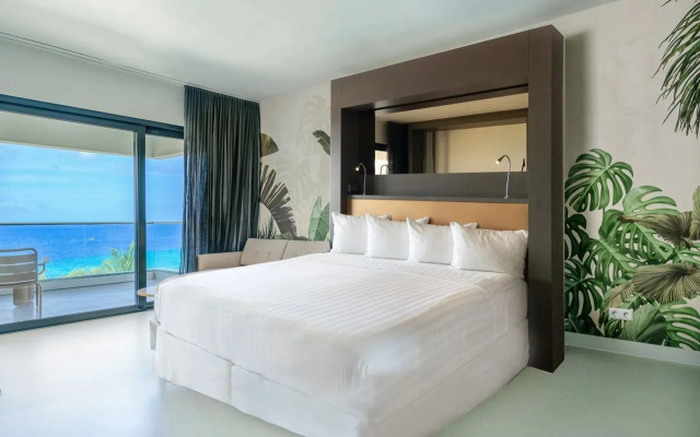 Papagayo Beach Hotel