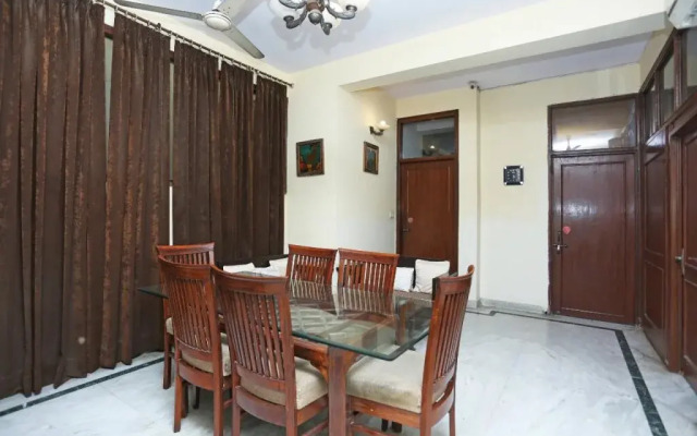 Oyo 708 Hotel Sanjeevni