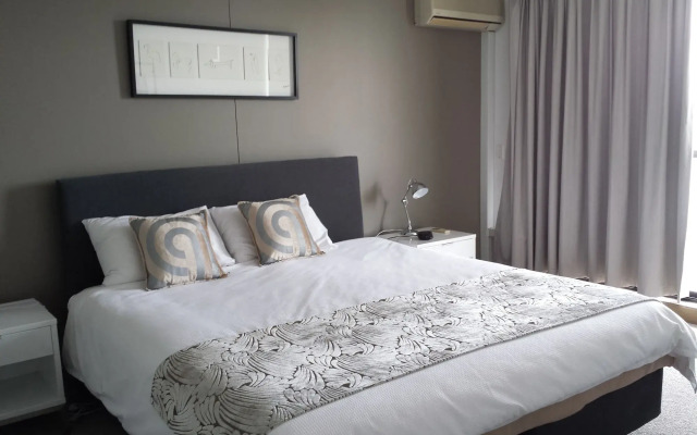 Kirribilli Riverfront Apartments