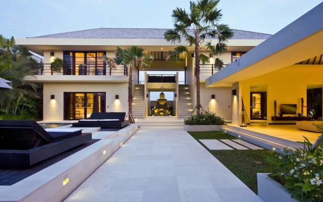 Private Villas, 4 Br, Canggu With Staff