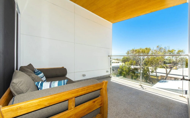 Ocean Sunset - Luxury Apartment With Ocean Views