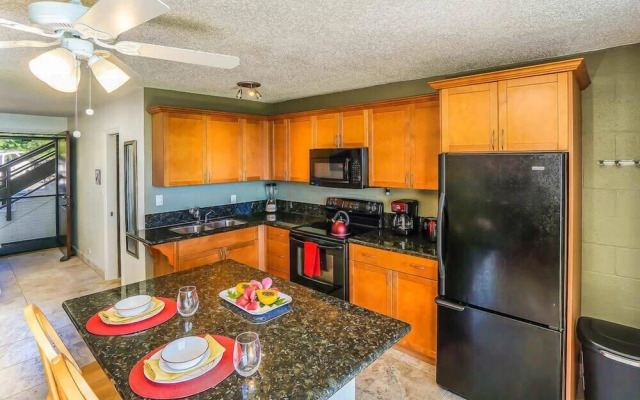 Kona White Sands A4 Romantic Ocean View!