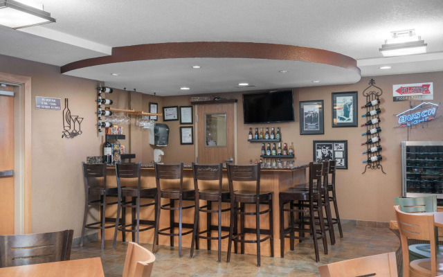 AmericInn by Wyndham Newton