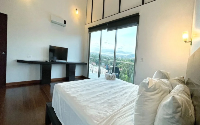 Luxury Sky Penthouses 3-6BR Condo-Hotel at Oceano Jaco