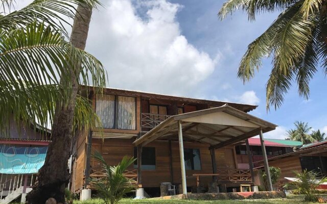 Tioman Santai Bistro Resort