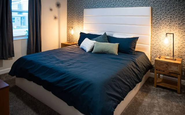 Luxury fun 9BR Near Disney Villa