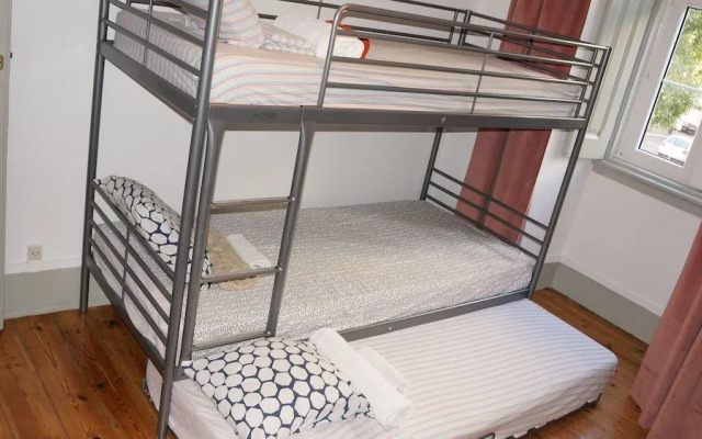 White and Grey Lisbon - Hostel