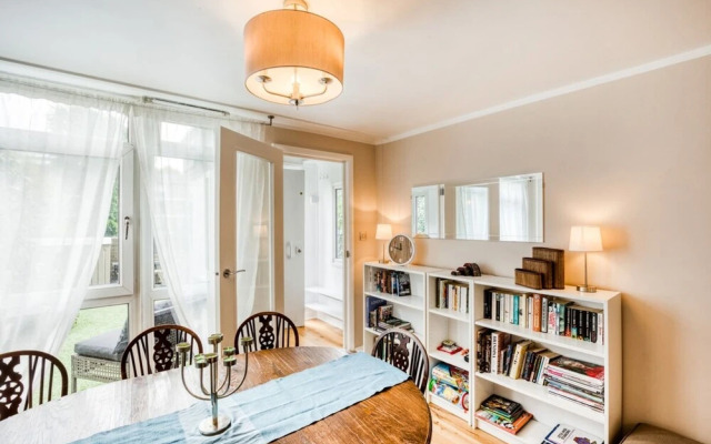 Homely 4 Bedroom House in Brixton